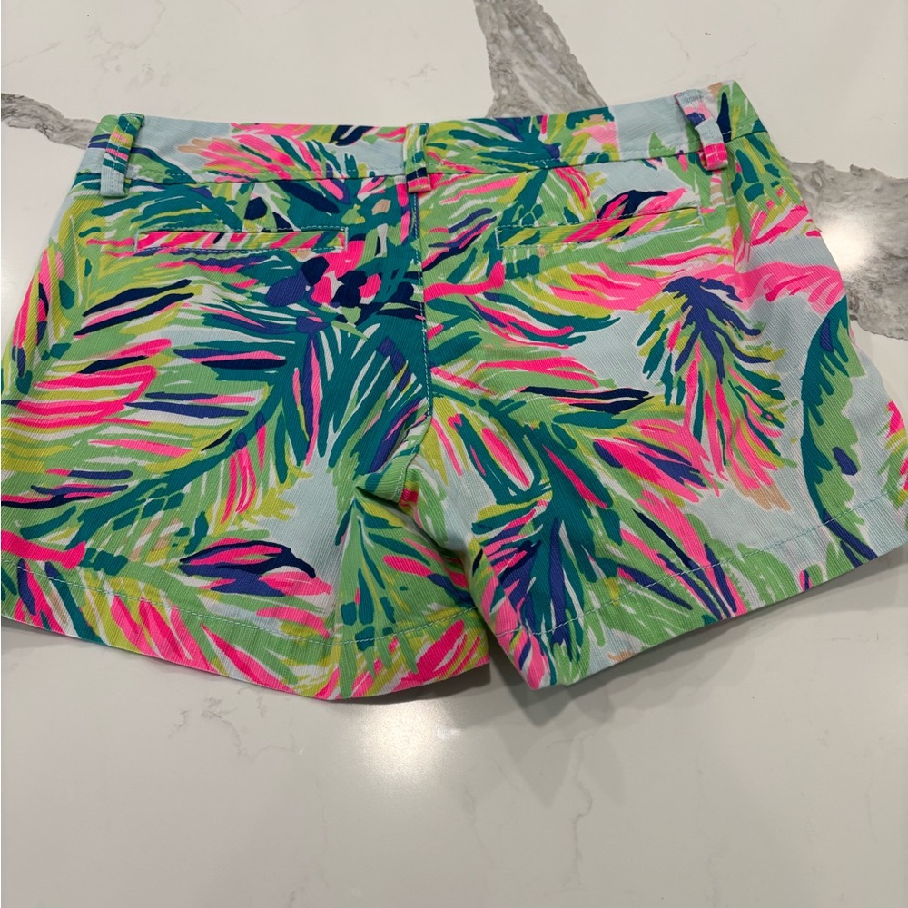 Lilly Pulitzer women’s size 6 tropical‎ print shorts. - Picture 2 of 8